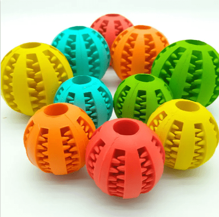 Interactive Rubber Slow Feeder Dog Ball - Serene